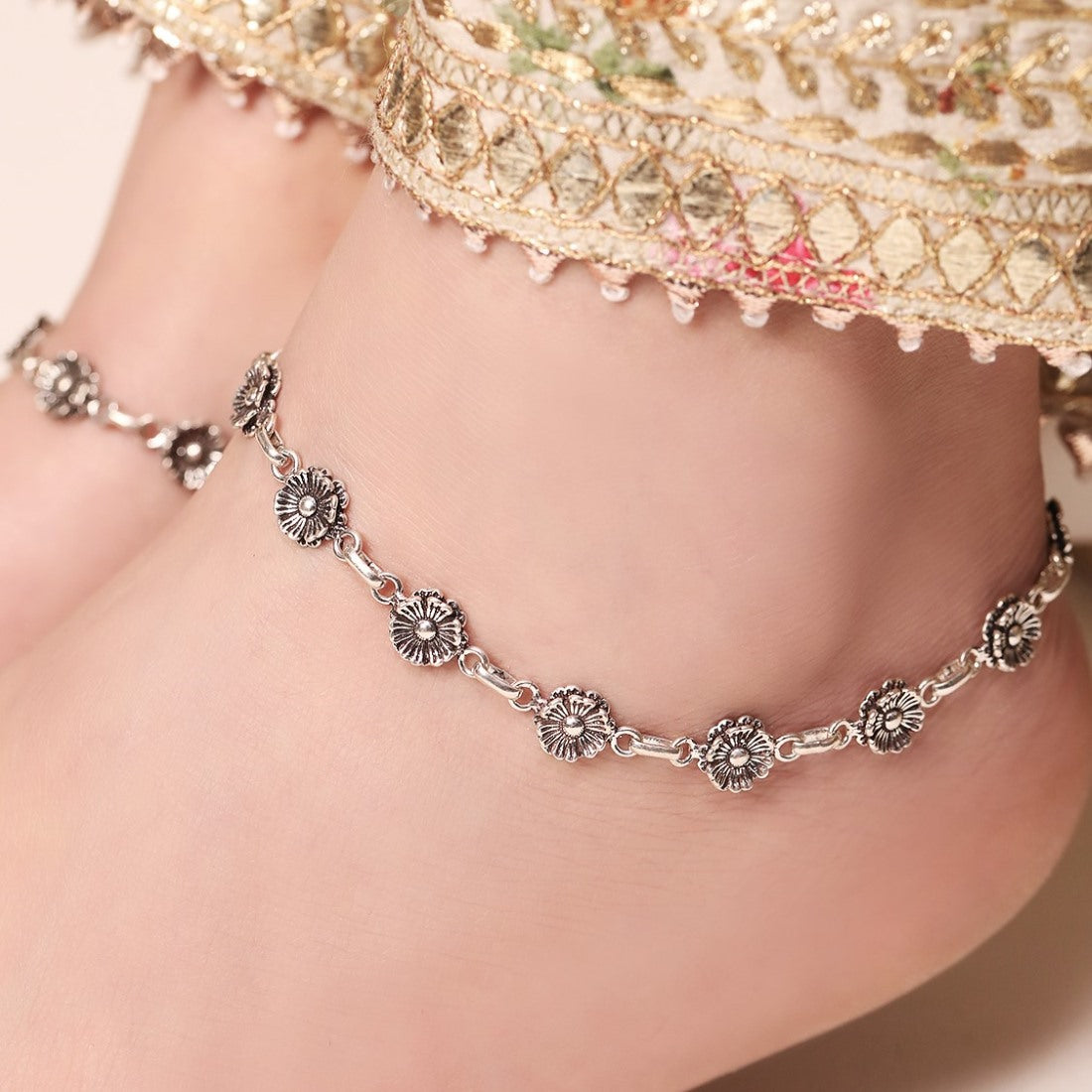 Blossom Elegance 925 Sterling Silver Rhodium-Plated Flower Anklet