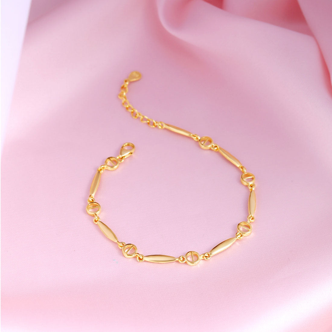 Divine Design Gold Plated 925 Sterling Silver Bracelet