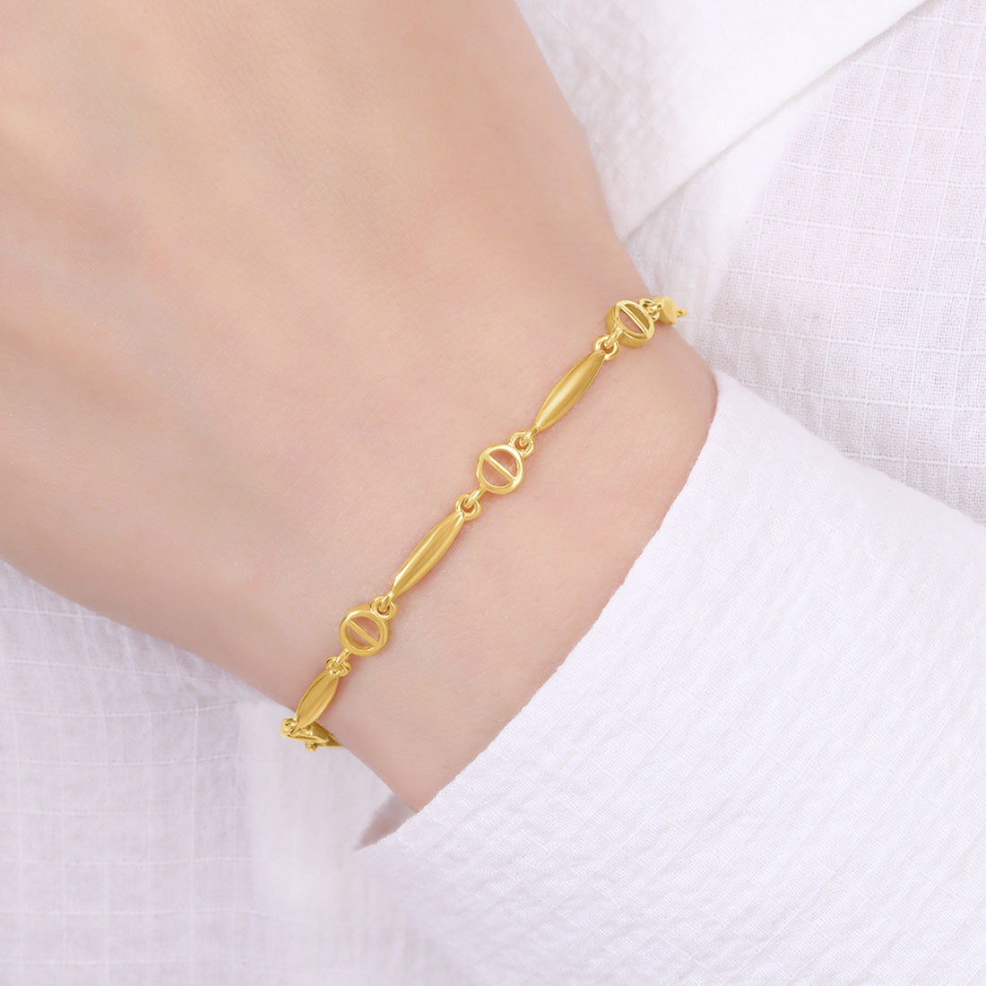 Divine Design Gold Plated 925 Sterling Silver Bracelet